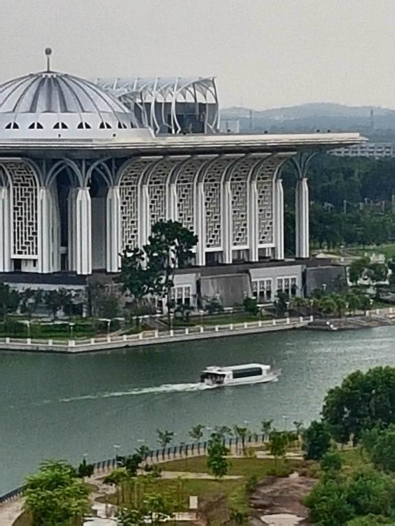 Ayer8 Putrajaya Guesthouse Exterior photo